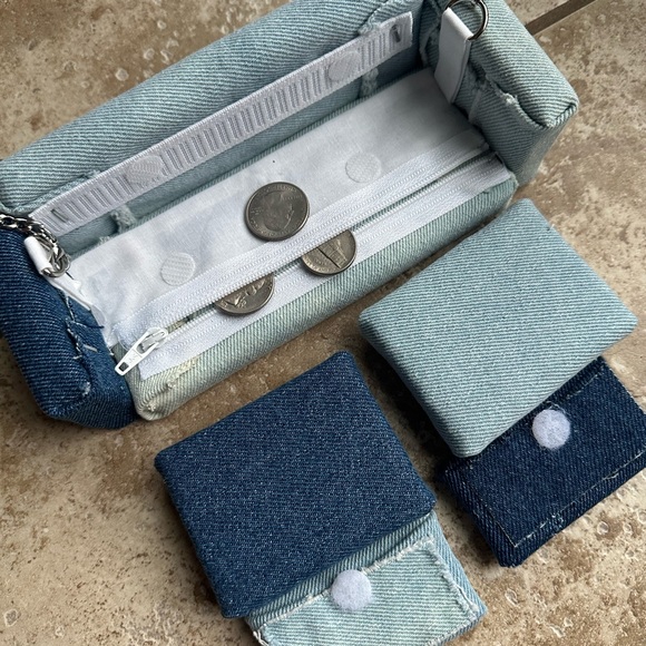 Super Rare “Change under the sofa bag” - Picture 2 of 10